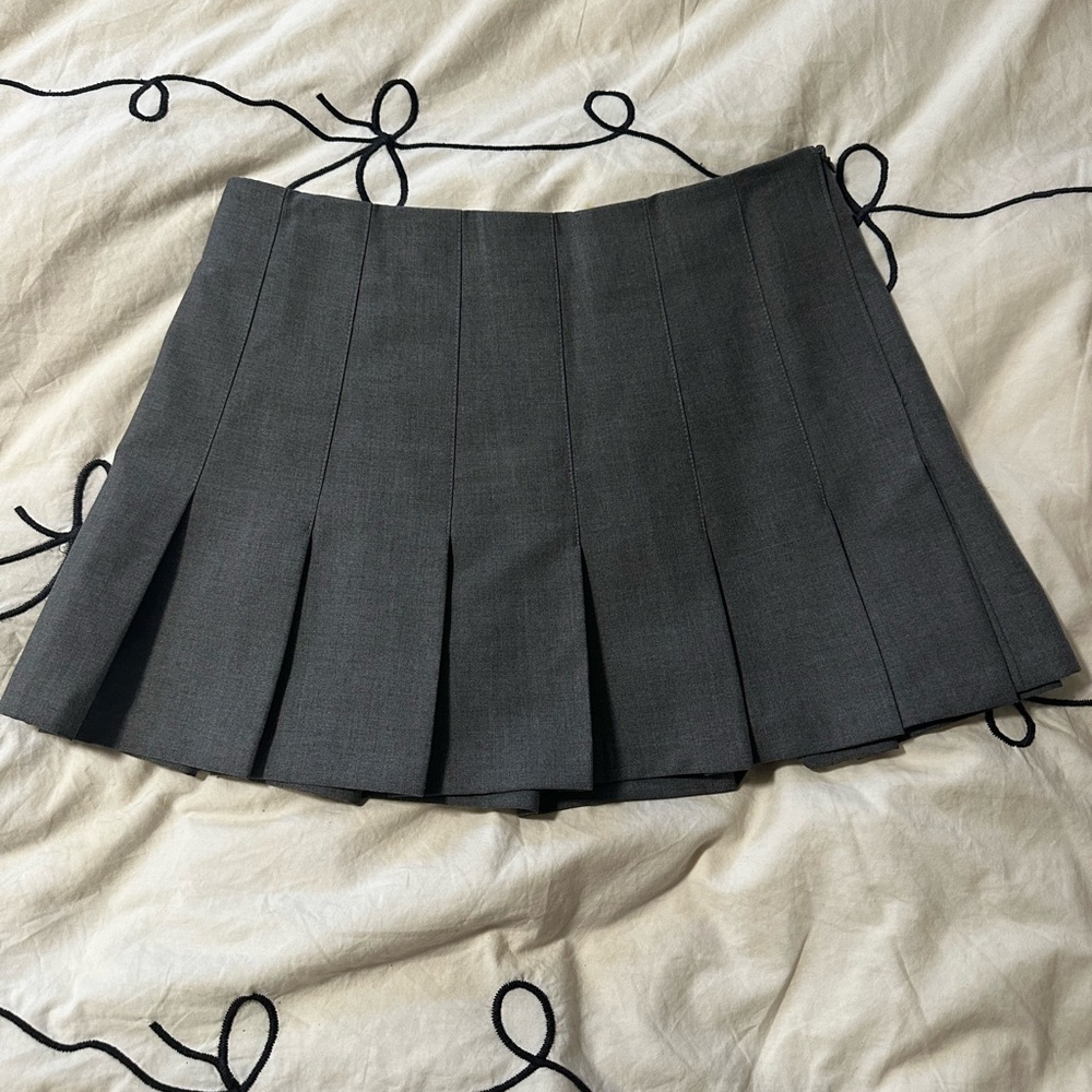 ZARA Classic Gray Pleated Mini Skirt